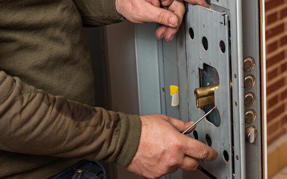 express serrurier prix changement serrure Paris 15